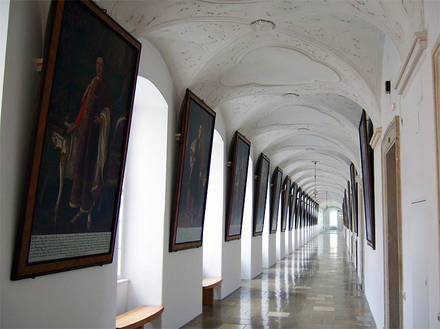 Melko vienuolynas. Koridoriai