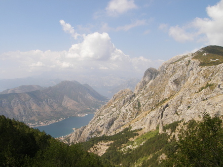 Vaizdai važiuojant Kotoro serpantinu