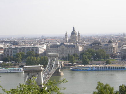 Grandininis tiltas ir Budapešto panorama nuo Budos pilies