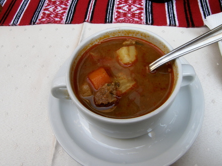 Akcijinė guliašo porcija