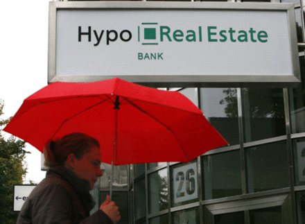 "Hypo Real Estate" suteikta 50 mlrd. eurų pagalba | Reuters/Scanpix